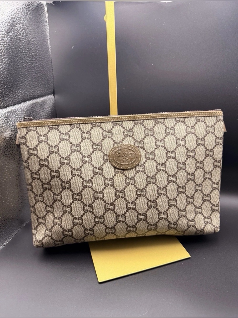 Authentic Vintage Gucci Plus GG
Monogram Clutch Pouch Beige
Brown w/ Black Chain